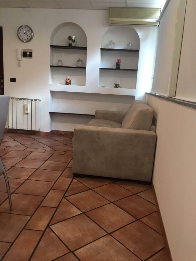 Luxurious Street Apartments Катания Экстерьер фото
