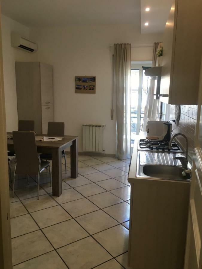 Luxurious Street Apartments Катания Экстерьер фото