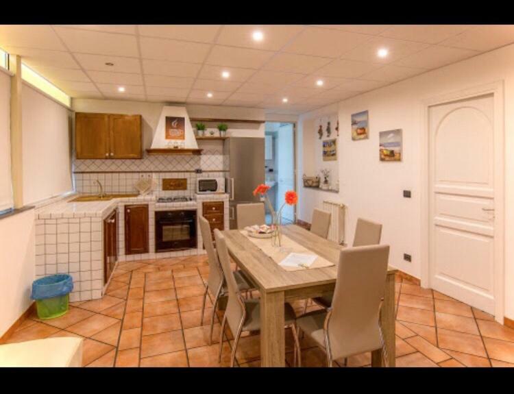 Luxurious Street Apartments Катания Экстерьер фото